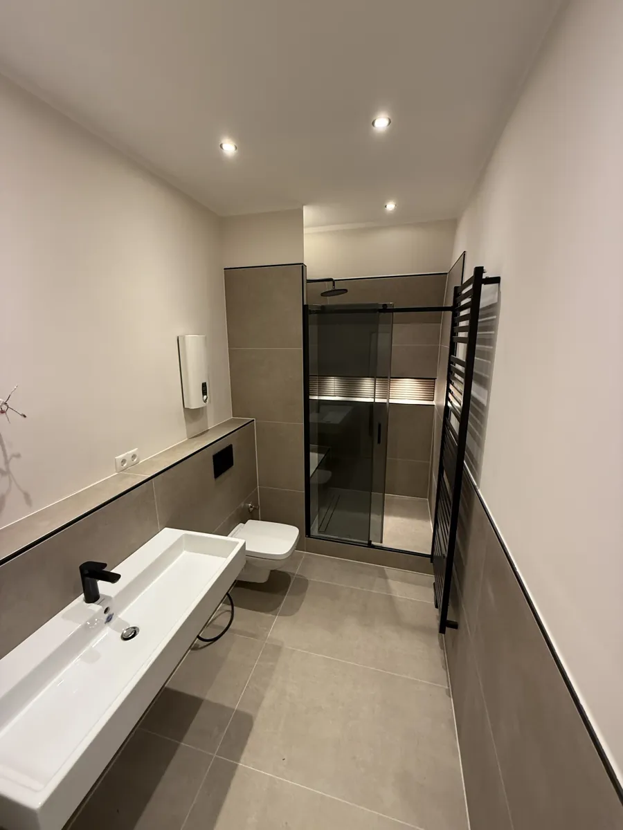 Badezimmer nach der Sanierung durch EVENT Bau